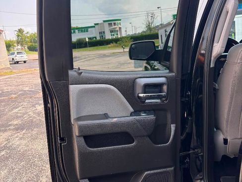 Used 2018 Chevrolet Silverado 1500 Custom w/ Custom Value Package AWD/4WD image 24