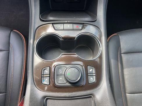 Used 2023 GMC Acadia AT4 w/ Technology Package image 18