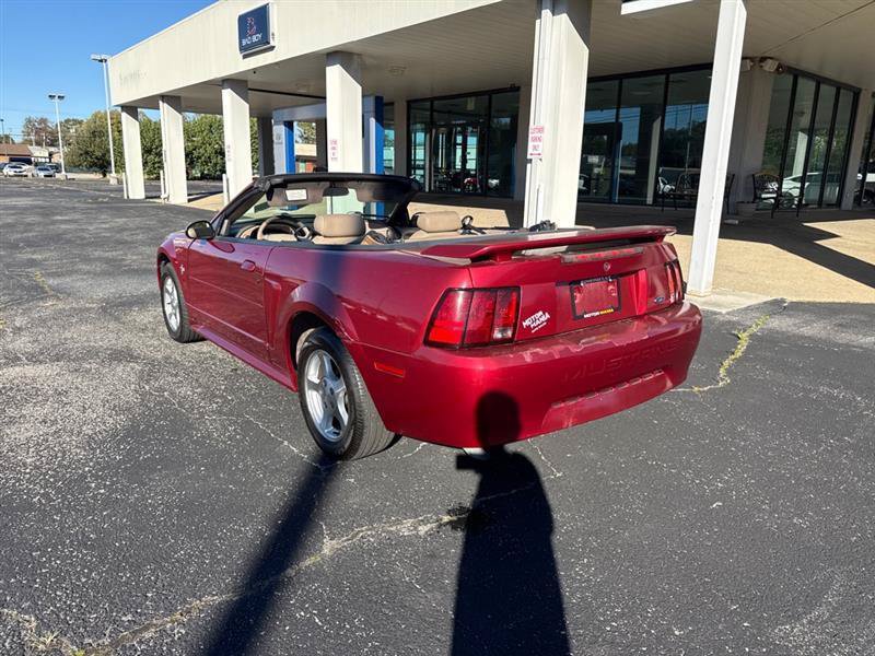 Used 2003 Ford Mustang Convertible RWD image 8