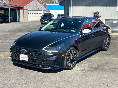 Used 2021 Hyundai Sonata Limited w/ Cargo Package FWD image 1