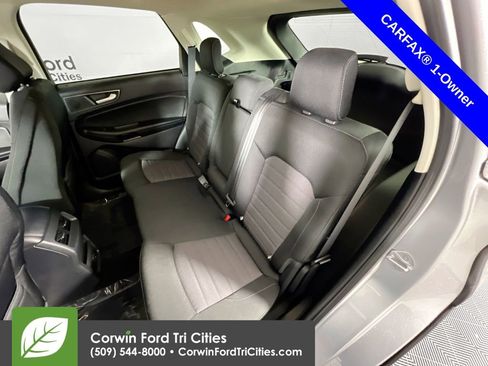 Used 2020 Ford Edge SE image 26
