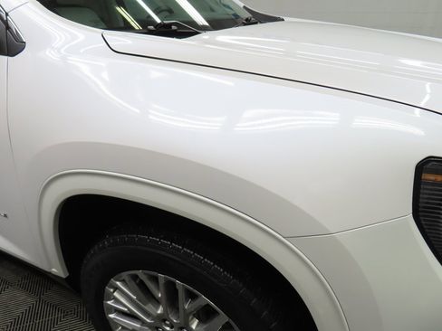 Used 2024 GMC Acadia Denali image 35