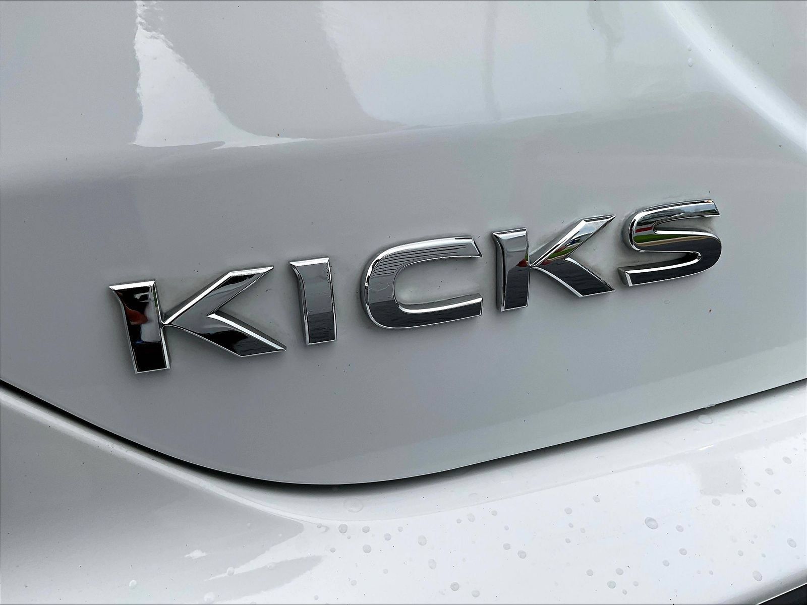 Used 2025 Nissan Kicks Play S FWD image 27