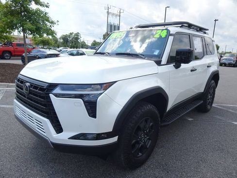 Used 2024 Lexus GX 550 AWD/4WD image 8