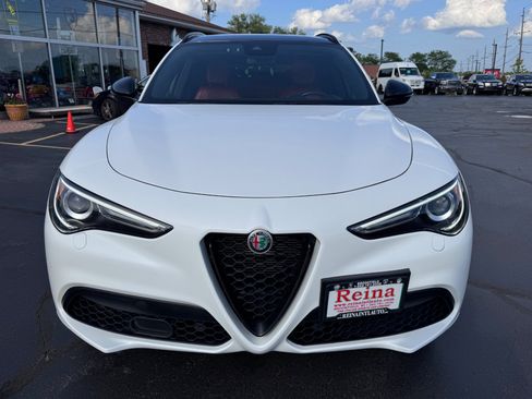 Used 2023 Alfa Romeo Stelvio Veloce AWD/4WD image 38