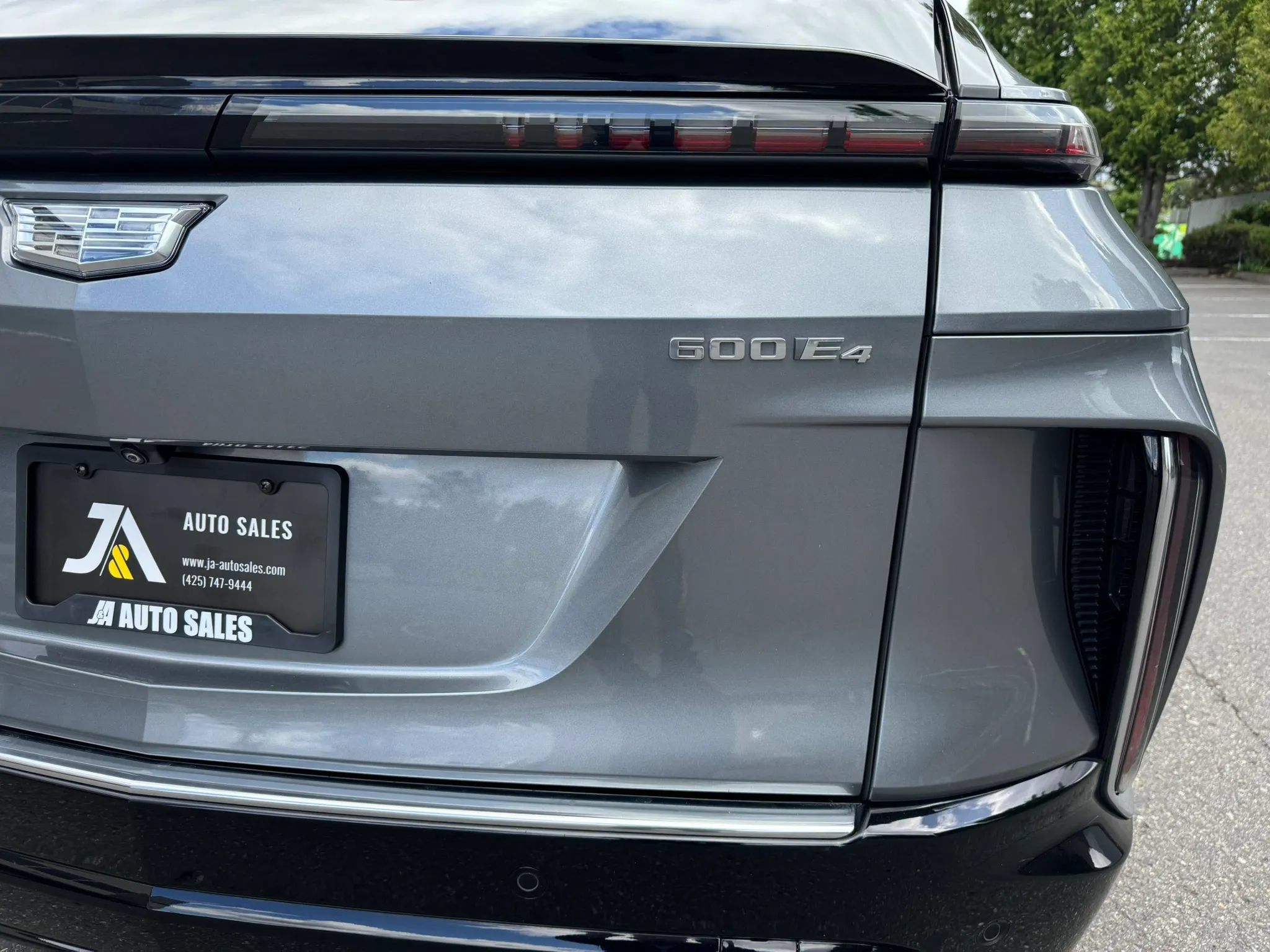 Used 2023 Cadillac Lyriq AWD image 16
