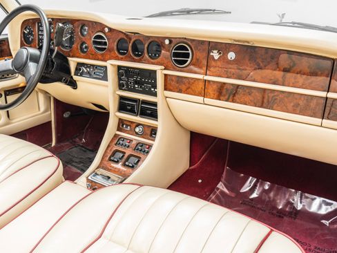 Used 1987 Rolls-Royce Corniche RWD image 14