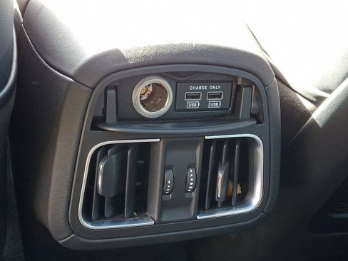 New 2024 Maserati Levante GT Ultima image 7