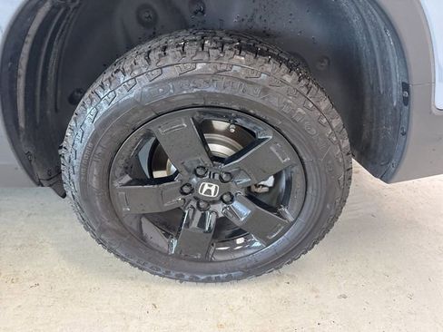Used 2025 Honda Ridgeline Black Edition image 7