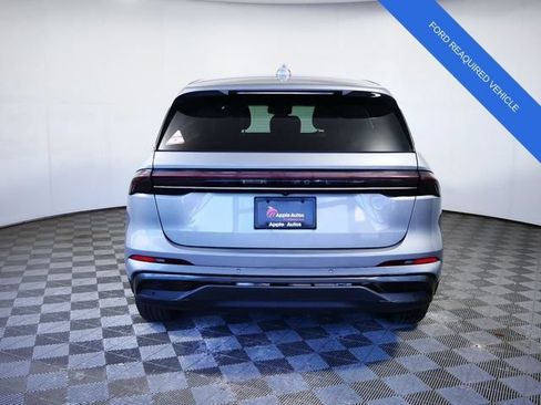 Used 2024 Lincoln Nautilus Premier w/ Jet Appearance Package AWD/4WD image 8