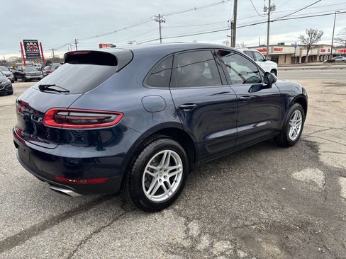 Used 2018 Porsche Macan Base AWD 4dr SUV image 73