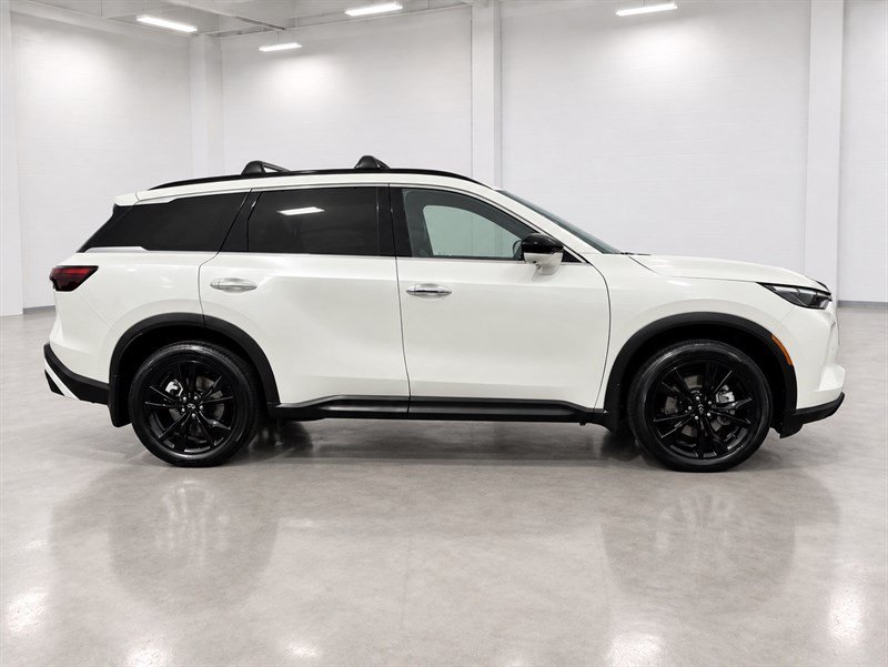 Used 2025 INFINITI QX60 Luxe w/ Black Edition AWD/4WD image 3