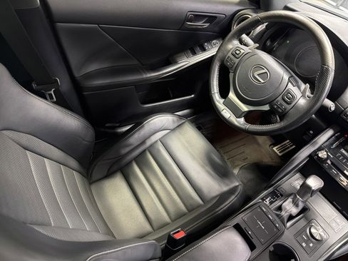 Used 2022 Lexus IS 350 F Sport image 9