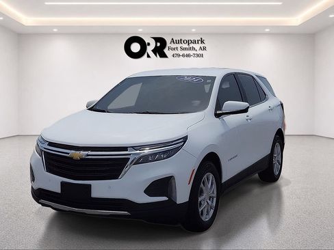 Used 2024 Chevrolet Equinox LT FWD image 2