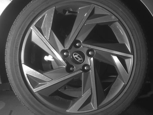 Used 2025 Hyundai Elantra Limited image 15