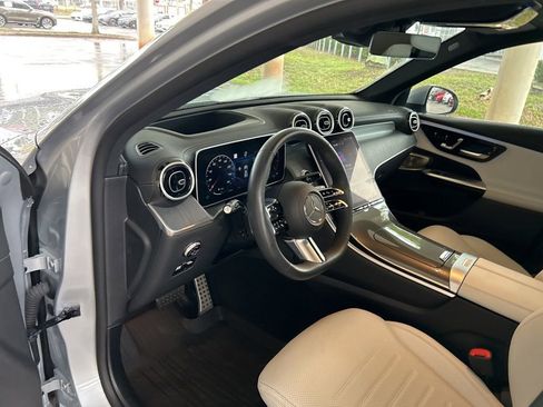 Used 2024 Mercedes-Benz GLC 300 4MATIC w/ AMG Line image 6