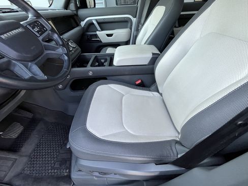 Used 2023 Land Rover Defender 110 X-Dynamic SE AWD/4WD image 17