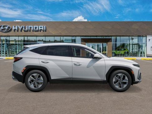 New 2026 Hyundai Tucson SEL FWD image 7