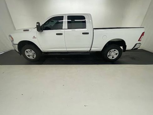 Used 2023 RAM 2500 Tradesman w/ Chrome Appearance Group AWD/4WD image 6