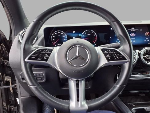 Used 2025 Mercedes-Benz GLA 250 image 15