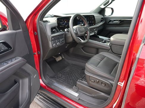 Used 2025 Chevrolet Tahoe RST w/ RST Capability Package AWD/4WD image 13