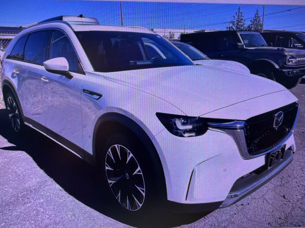Used 2024 MAZDA CX-90 Plug-In Hybrid w/ Premium Plus AWD/4WD image 5