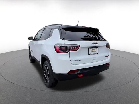 Used 2025 Jeep Compass Trailhawk AWD/4WD image 11
