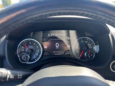 Used 2021 RAM 1500 Big Horn image 11