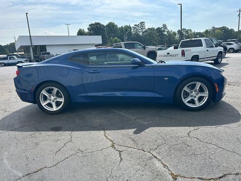 Used 2019 Chevrolet Camaro LT RWD image 5