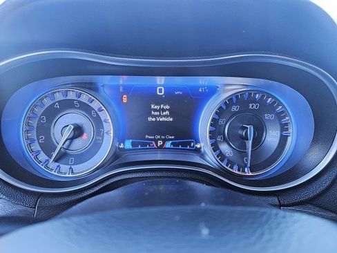 Used 2019 Chrysler 300 Touring w/ Sport Appearance Package image 14