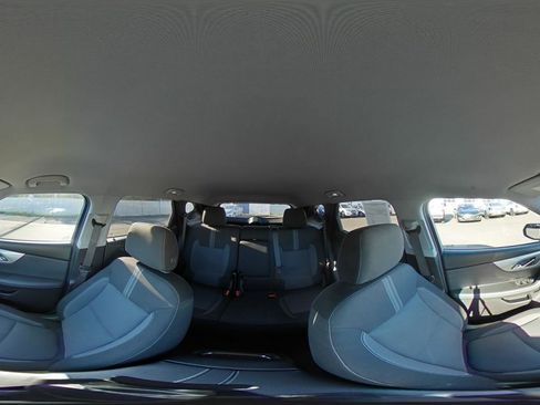Used 2025 Chevrolet Blazer LT FWD image 42