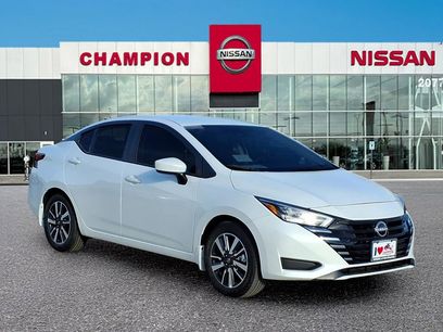 New 2025 Nissan Versa SV w/ Trunk Package