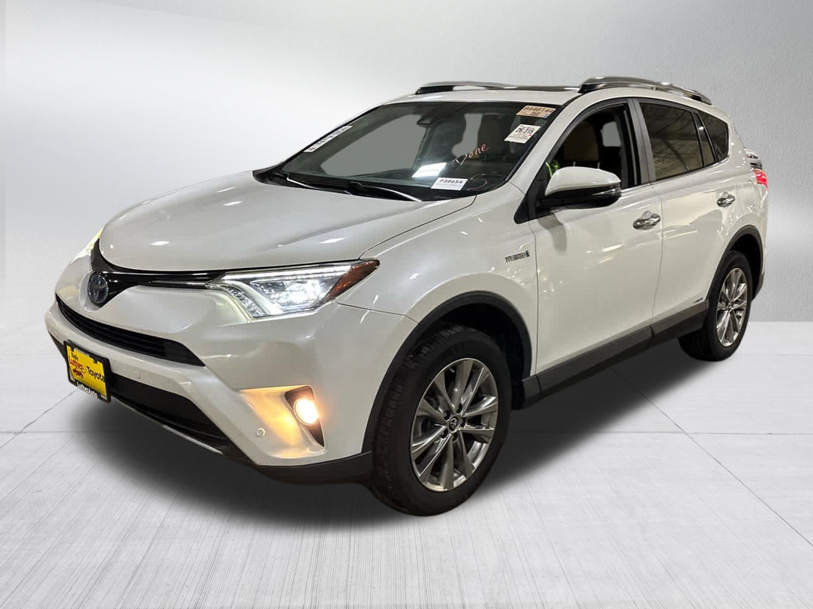 Certified 2018 Toyota RAV4 Limited AWD/4WD image 3
