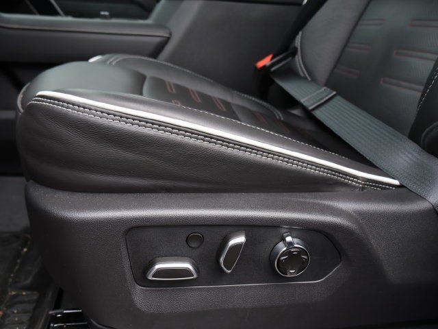 Used 2026 GMC Sierra 2500 AT4X w/ LPO, Black Badging Package AWD/4WD image 19