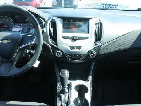 Used 2016 Chevrolet Cruze LS FWD image 17