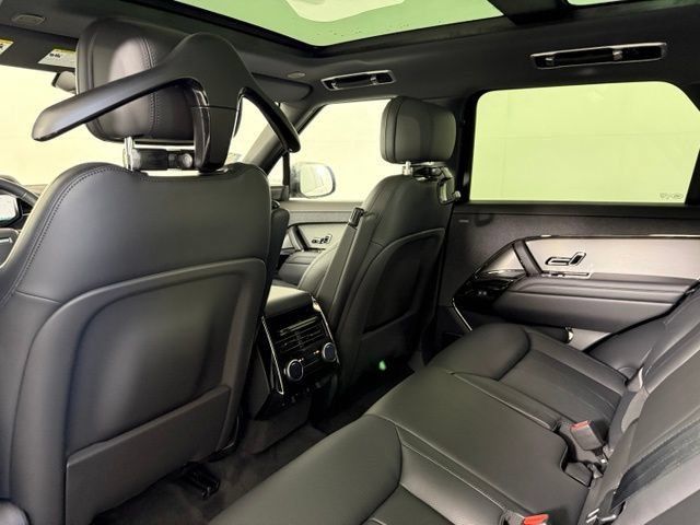 New 2026 Land Rover Range Rover Sport SE AWD/4WD image 19