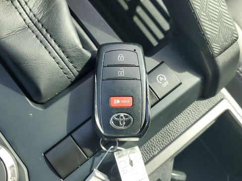 Used 2024 Toyota Tacoma SR5 image 29