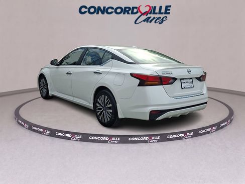 Certified 2023 Nissan Altima 2.5 SV FWD image 5