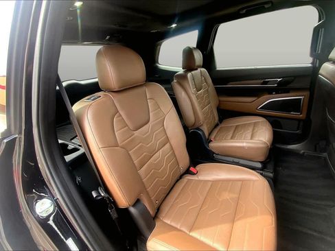 Used 2022 Kia Telluride SX w/ SX Prestige Package AWD/4WD image 20