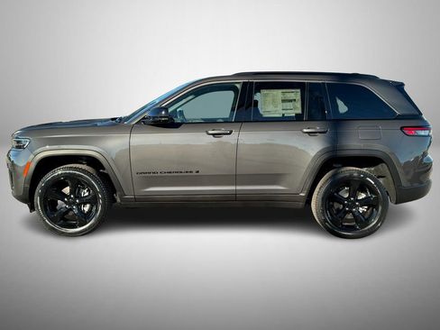 New 2026 Jeep Grand Cherokee Limited w/ Limited Altitude Package RWD image 5
