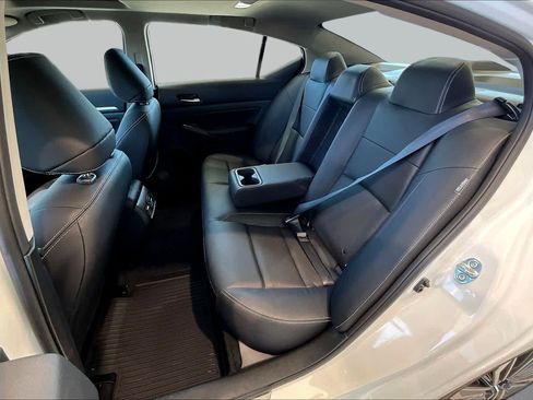 Used 2025 Nissan Altima 2.5 SL FWD image 22