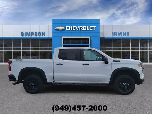 Used 2024 Chevrolet Silverado 1500 LT Trail Boss w/ Protection Package AWD/4WD image 9