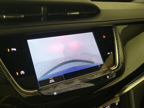 New 2025 Cadillac XT6 Sport image 18