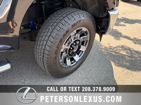 Used 2015 Ford F350 Lariat w/ Lariat Interior Package AWD/4WD image 11