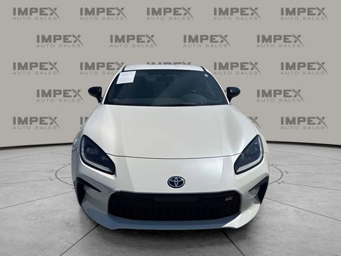 Used 2023 Toyota GR86 RWD image 8