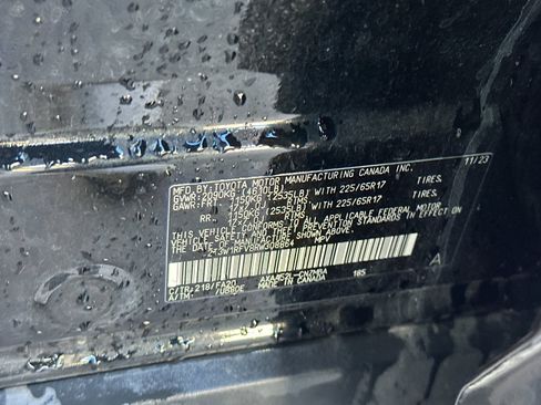 Used 2024 Toyota RAV4 XLE image 27