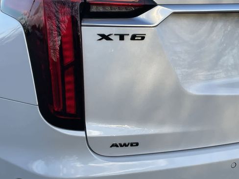 Certified 2024 Cadillac XT6 Premium Luxury w/ LPO, Floor Liner Package image 42