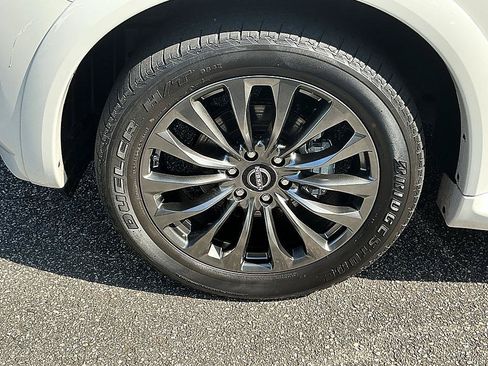Certified 2023 Nissan Armada Platinum w/ Captain's Chairs Package RWD image 9