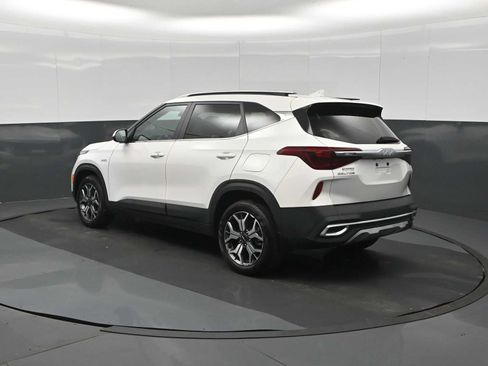 Used 2023 Kia Seltos EX AWD/4WD image 6