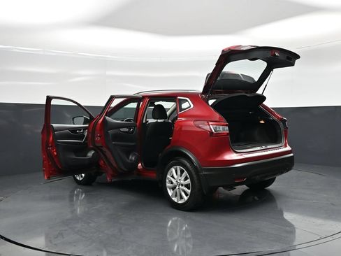 Used 2022 Nissan Rogue Sport SV FWD image 31